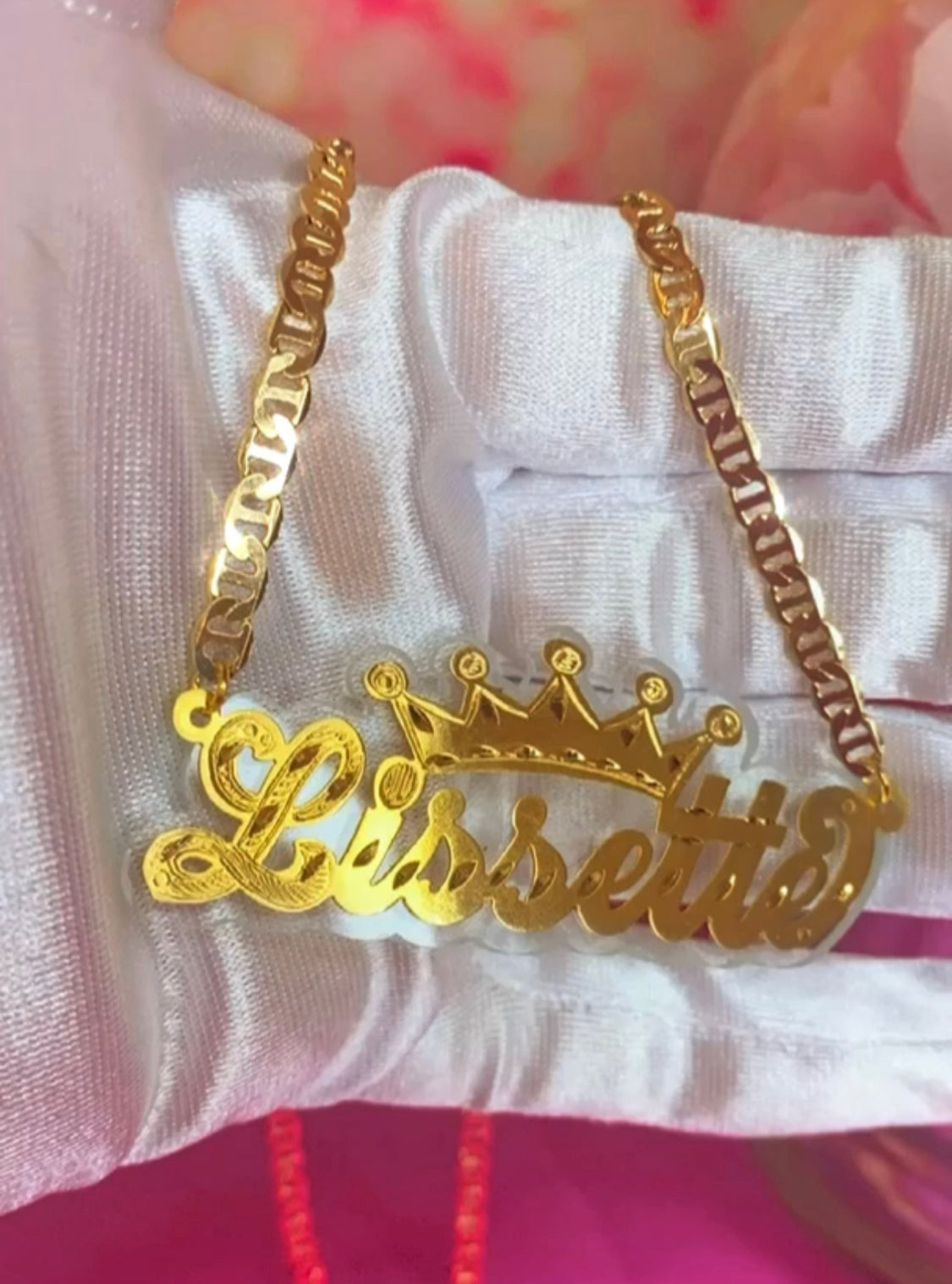 QUEEN NECKLACE